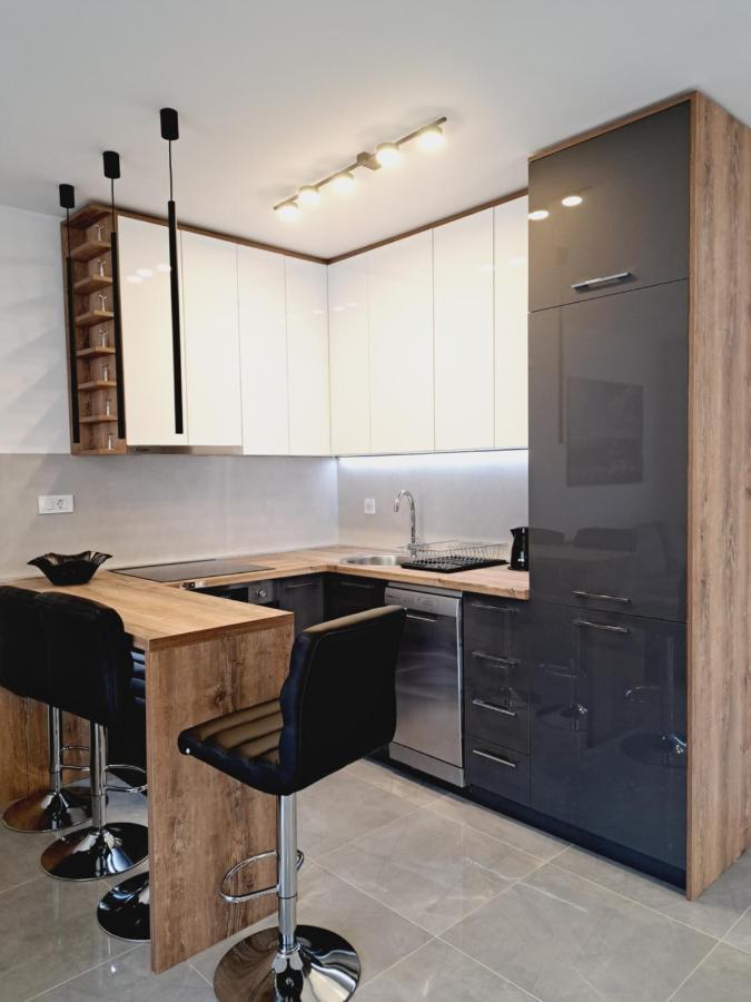 Paun Apartment Kotor Bagian luar foto