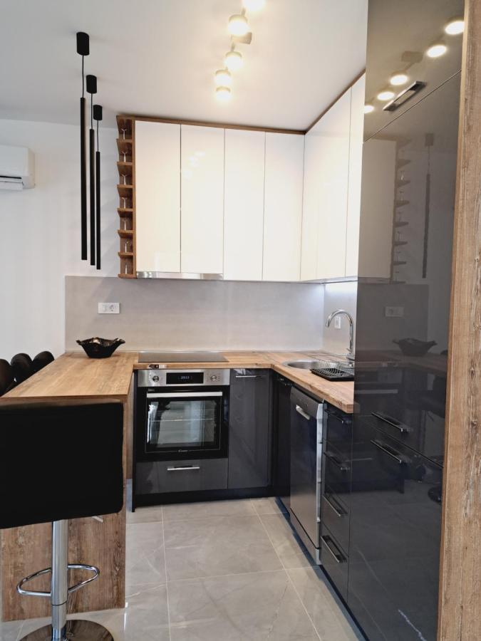 Paun Apartment Kotor Bagian luar foto