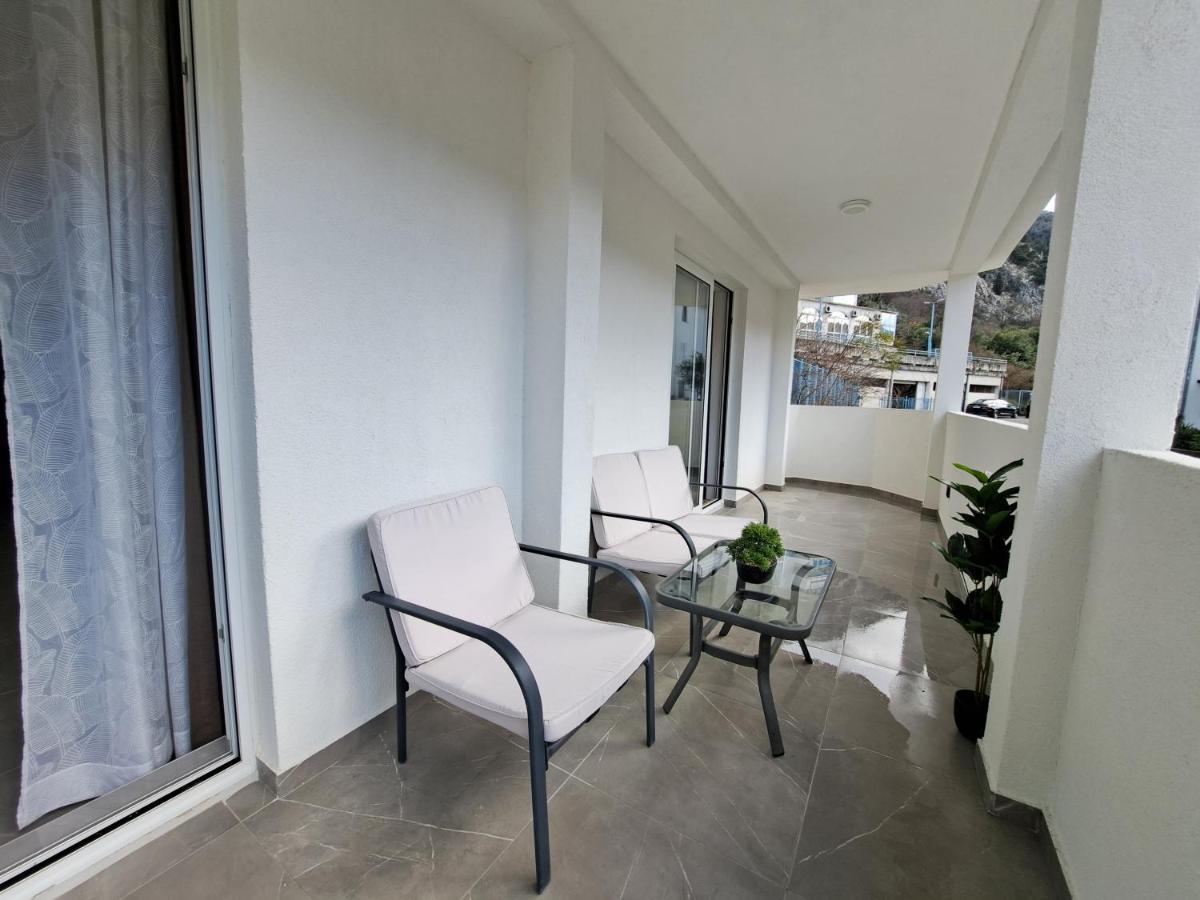 Paun Apartment Kotor Bagian luar foto