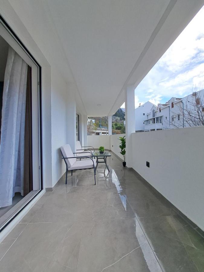 Paun Apartment Kotor Bagian luar foto