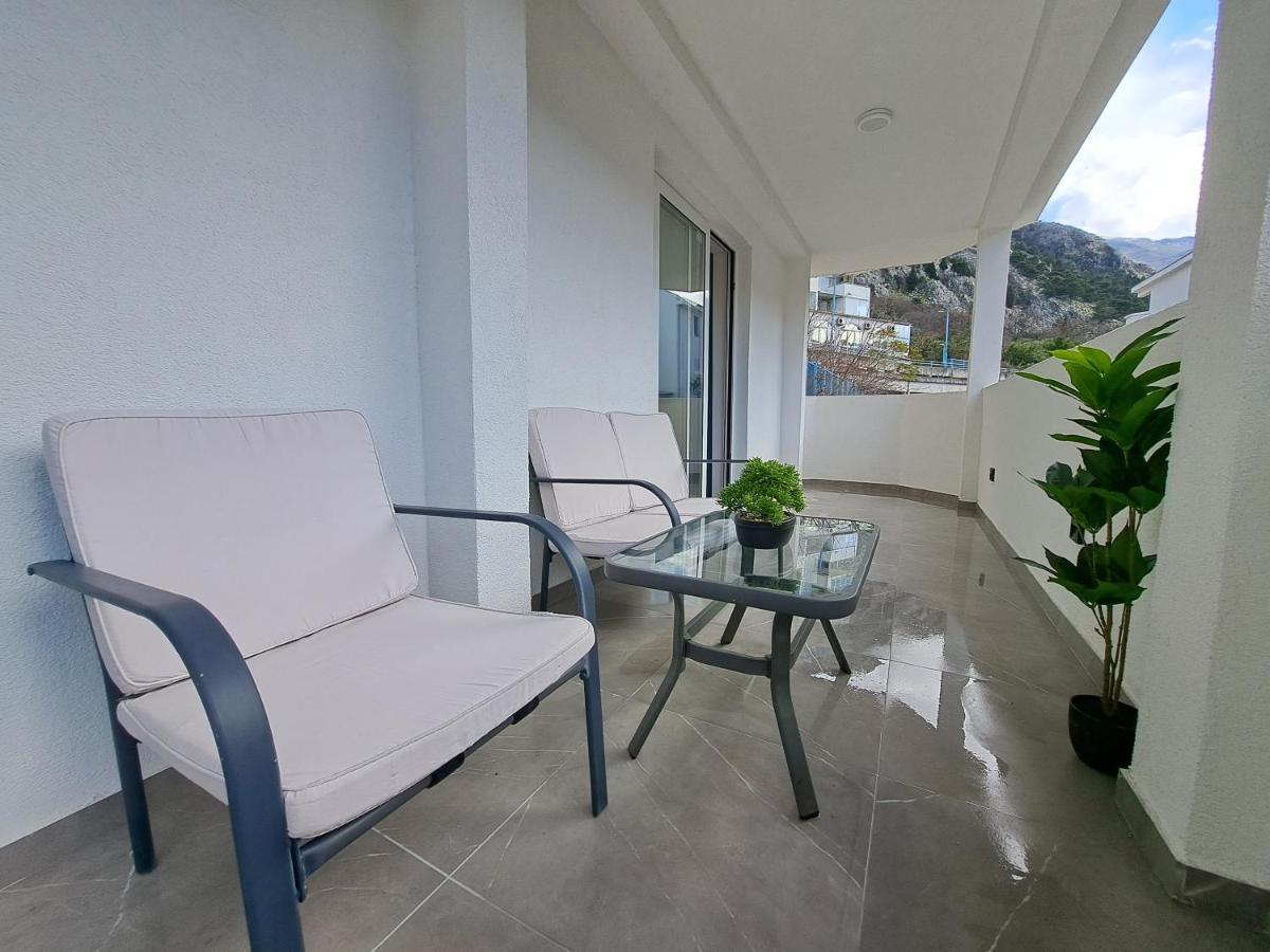 Paun Apartment Kotor Bagian luar foto